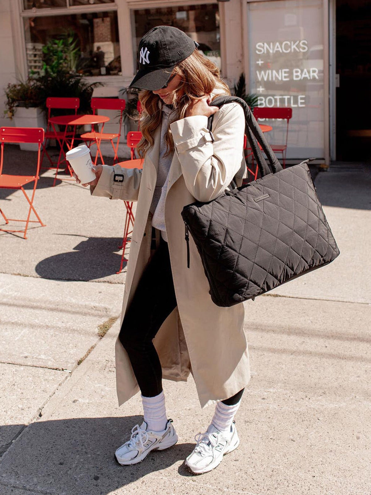 Tote It Black